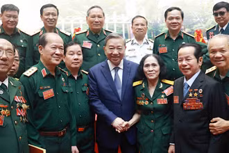 Tổng Bí thư Tô Lâm và các đại biểu. (Ảnh: TTXVN)
