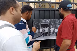 Triển lãm trưng bày 11 bức ảnh về chuyến thăm lịch sử của Chủ tịch Fidel Castro tới Việt Nam.
