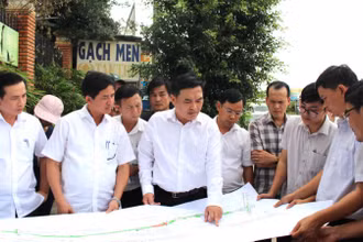Lãnh đạo Thành ủy, Ủy ban nhân dân thành phố Biên Hòa liên tục kiểm tra tiến độ hiện trường giải phóng mặt bằng cao tốc Biên Hòa-Vũng Tàu, đoạn qua địa bàn Phước Tân.