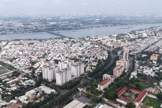 Một góc thành phố Biên Hòa hướng ra sông Đồng Nai.