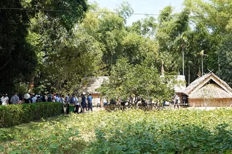 Du khách thập phương hành hương về quê Bác dịp nghỉ lễ Quốc khánh 2/9.