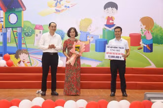 Sở Lao động-Thương binh và Xã hội tỉnh Hưng Yên ủng hộ Quỹ Bảo trợ trẻ em tỉnh Hưng Yên.