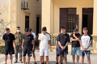 Nhóm thanh niên "bay lắc" tại cơ quan Công an thị xã Mỹ Hào, tỉnh Hưng Yên.