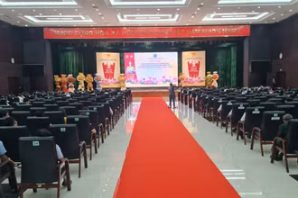 Hội nghị biểu dương, khen thưởng điển hình tiên tiến năm 2022.