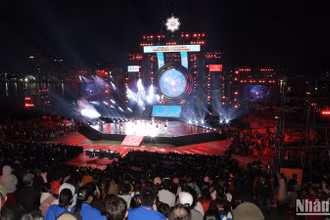 Sân khấu chính diễn ra đêm Chung kết Dalat Best Dance Crew 2025.