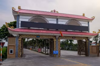 Công ty Cổ phần Thanh Bình An Lạc Viên nằm tại Công viên nghĩa trang Thanh Bình, xã Mỹ Thuận, thành phố Nam Định (Nam Định).