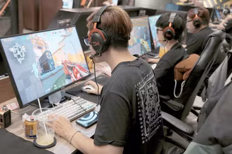 Hầu hết game thủ đều đến với con đường eSports quá sớm. (Ảnh: MMO)