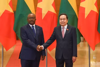 [Ảnh] Chủ tịch Quốc hội Trần Thanh Mẫn hội kiến Tổng thống Cộng hòa Guinea-Bissau Umaro Sissoco Embaló