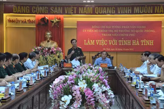 Đồng chí Phan Văn Giang đề nghị tỉnh Hà Tĩnh làm tốt công tác an sinh xã hội, chính sách hậu phương quân đội.