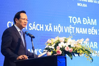 Bộ trưởng Lao động-Thương binh và Xã hội Đào Ngọc Dung phát biểu tại tọa đàm.