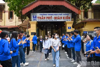 Hình ảnh tại Kỳ thi lớp 10 của Hà Nội (Ảnh: THÀNH ĐẠT)