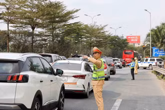[Video] Hà Nội: Chủ động điều tiết, phân luồng giao thông những ngày cuối kỳ nghỉ lễ