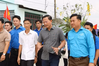Lãnh đạo chủ chốt huyện Vĩnh Lợi (Bạc Liêu) thường xuyên đến thăm, kịp thời chỉ đạo tháo gỡ những khó khăn, vướng mắc ở xã Hưng Hội - nơi có hơn 76% hộ Khmer.