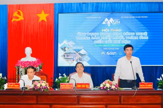 Các đồng chí lãnh đạo Trung tâm Khuyến nông Quốc gia và Ủy ban nhân dân tỉnh Bạc Liêu chủ trì Hội thảo.