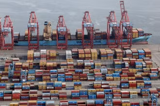 Quang cảnh Cảng hàng hóa Long Beach ở California. (Ảnh: Reuters)