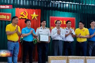 Chung tay hành động vì biển, đảo quê hương