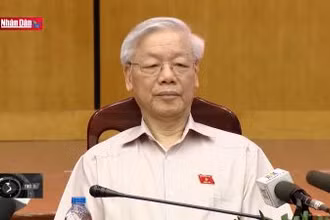Tượng đài trong lòng dân