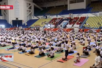 Ngày Quốc tế yoga tại Hà Nội
