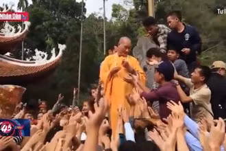 Câu chuyện văn hóa: Ứng xử văn minh trong lễ hội