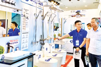 Những sản phẩm công nghiệp chủ lực của thành phố Hà Nội được quảng bá, giới thiệu tới nhiều khách hàng, doanh nghiệp.