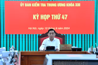 Đồng chí Trần Cẩm Tú, Ủy viên Bộ Chính trị, Bí thư Trung ương Đảng, Chủ nhiệm Ủy ban Kiểm tra Trung ương chủ trì Kỳ họp thứ 47 của Ủy ban Kiểm tra Trung ương. Ảnh: ĐĂNG KHOA