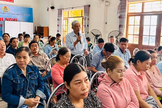 Người lao động tham gia buổi hòa giải lần thứ nhất