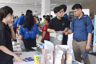 SURF 2022 đã có hơn 3.000 lượt khách tham quan, kết nối.