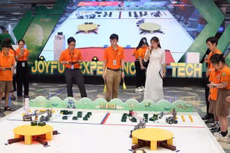 Các đội thi đấu vòng Chung kết Robotics 