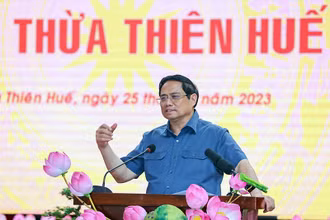 Thủ tướng Phạm Minh Chính phát biểu tại buổi làm việc với Ban Thường vụ Tỉnh ủy Thừa Thiên Huế. 