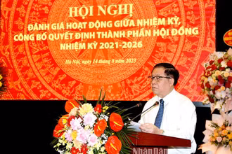 Đồng chí Nguyễn Trọng Nghĩa, Bí thư Trung ương Đảng, Trưởng Ban Tuyên giáo Trung ương phát biểu định hướng Hội nghị.