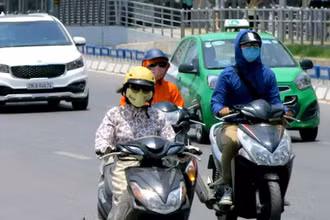 Khu vực Hà Nội nắng nóng, có nơi nắng nóng gay gắt với nhiệt độ cao nhất 35-37 độ C. (Ảnh minh họa)