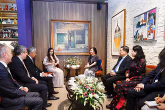 Quang cảnh buổi tiếp. (Ảnh: VIẾT CHUNG)