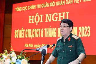 Đại tướng Lương Cường phát biểu ý kiến tại hội nghị.