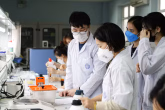 Hoạt động nghiên cứu, thực hành của sinh viên Đại học Quốc gia Hà Nội