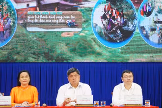 Ban tổ chức chủ trì diễn đàn “Phát triển du lịch nông nghiệp - nông thôn gắn với tiêu thụ nông đặc sản và sản phẩm OCOP”.