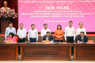 Lãnh đạo thành phố Hà Nội, tỉnh Bắc Ninh, tỉnh Hưng Yên ký giao ước thi đua công tác giải phóng mặt bằng dự án đường Vành đai 4-Vùng Thủ đô.