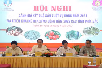 Lãnh đạo Bộ Nông nghiệp và Phát triển nông thôn chủ trì hội nghị.