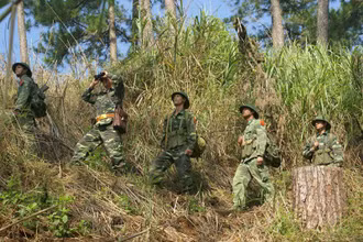Bộ đội biên phòng Quảng Nam tuần tra trên tuyến biên giới Việt-Lào. 