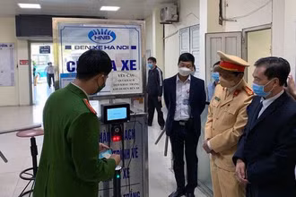 Lắp đặt hệ thống camera quét mã QR tại các bến xe lớn ở Thủ đô Hà Nội. 