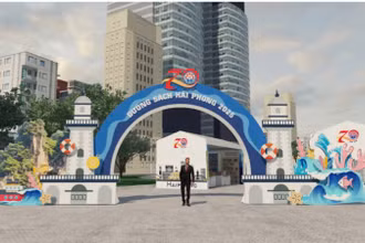 Cổng chào Đường sách Hải Phòng 2025.
