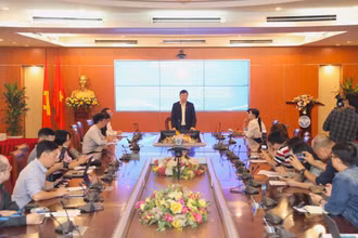 Toàn cảnh họp báo.