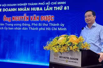 Chủ tịch Ủy ban nhân dân Thành phố Hồ Chí Minh Nguyễn Văn Được chia sẻ thông điệp tại chương trình.