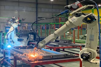 Hoạt động sản xuất tại Khu Công nghệ cao Hòa Lạc.