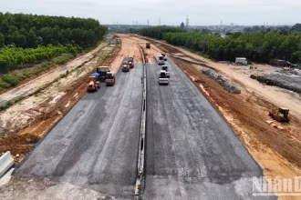 Tiếp tục đẩy nhanh tiến độ giải ngân vốn đầu tư công năm 2025.