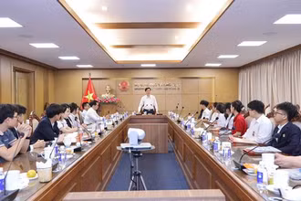 Bộ Giáo dục và Đào tạo đã có buổi gặp mặt đoàn cán bộ, học sinh tham gia thi Khoa học kỹ thuật quốc tế ISEF năm 2025.