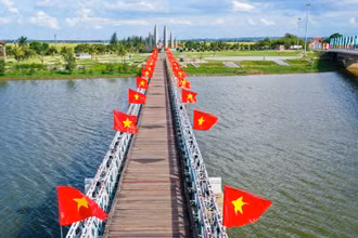 Phát huy truyền thống anh hùng, xây dựng Vĩnh Linh ngày càng văn minh, giàu đẹp