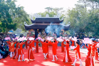 Linh thiêng nguồn cội.