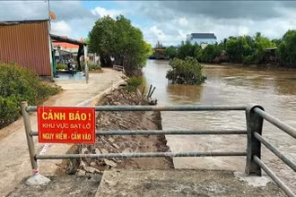 [Video] Bạc Liêu: Khắc phục vụ sạt lở bờ kênh, đảm bảo an toàn cho người dân