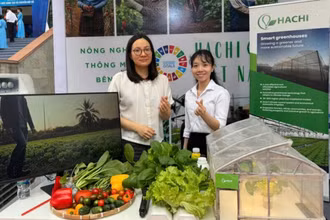 Hachi giới thiệu công nghệ nhà kính thông minh ứng dụng trong nông nghiệp tại Lễ phát động phong trào “Cả nước thi đua đổi mới sáng tạo và chuyển đổi số” vào tháng 4/2025. 