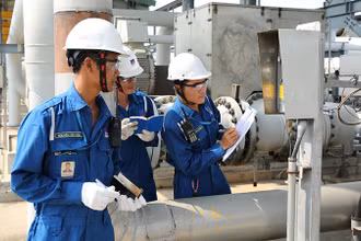 Các kĩ sư vận hành tại BSR được đánh giá đã trở thành những chuyên gia lọc dầu.